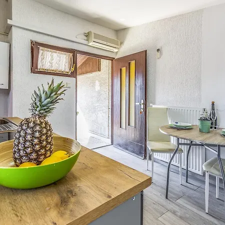 Tamara Apartment